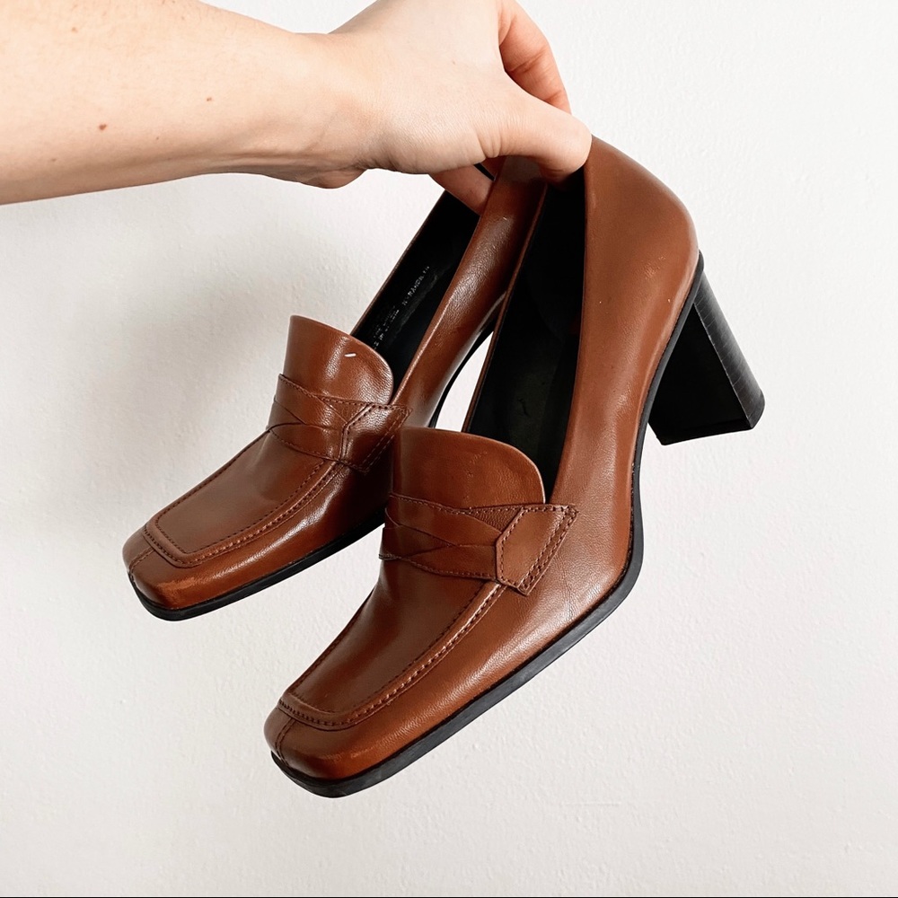 Vintage Nine West Tan Leather Heel Loafer Shoes